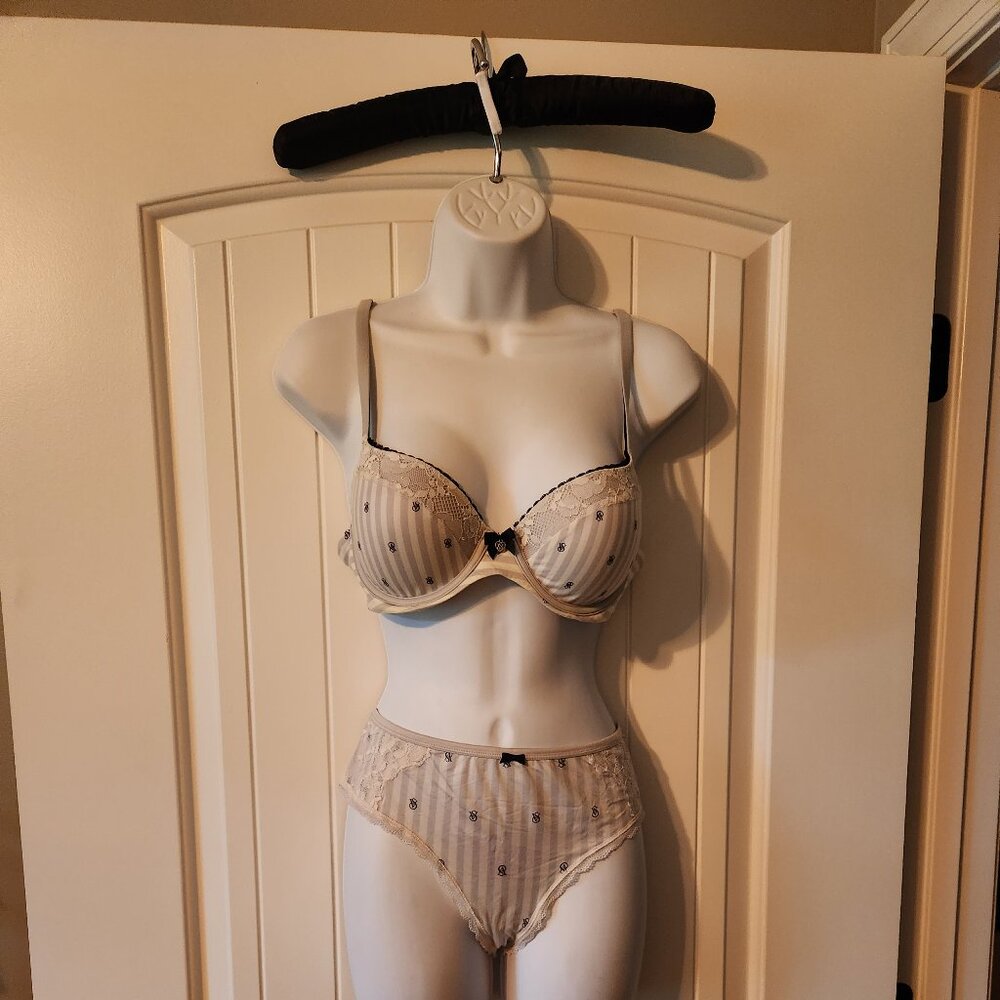 Victoria's Secret Bra